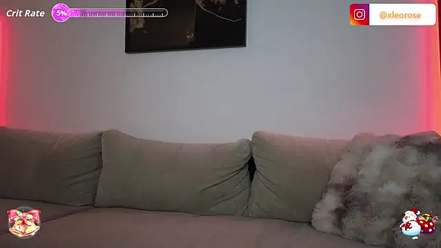 Snapshot of MrAndMrsSavage chatting on 12/21/25, 11:12 MrAndMrsSavage online show from 12/21/25, 11:12