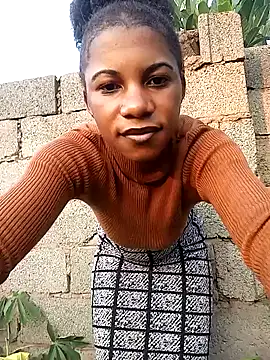 Snapshot of Yourlittlegirl19 chatting on 12/14/24, 04:23 Yourlittlegirl19 online show from 12/14/24, 04:23
