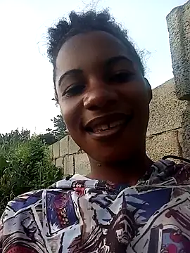 Snapshot of Yourlittlegirl19 chatting on 12/18/24, 03:58 Yourlittlegirl19 online show from 12/18/24, 03:58