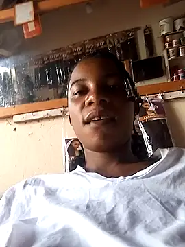 Snapshot of Yourlittlegirl19 chatting on 01/04/25, 05:48 Yourlittlegirl19 online show from 01/04/25, 05:48