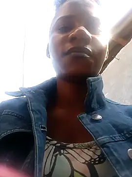 Snapshot of Yourlittlegirl19 chatting on 02/10/25, 06:31 Yourlittlegirl19 online show from 02/10/25, 06:31