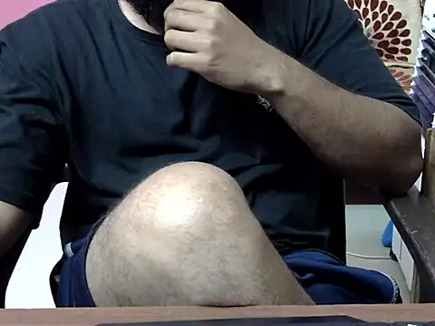 Snapshot of HotKhushi13 chatting on 12/17/25, 05:41 HotKhushi13 online show from 12/17/25, 05:41