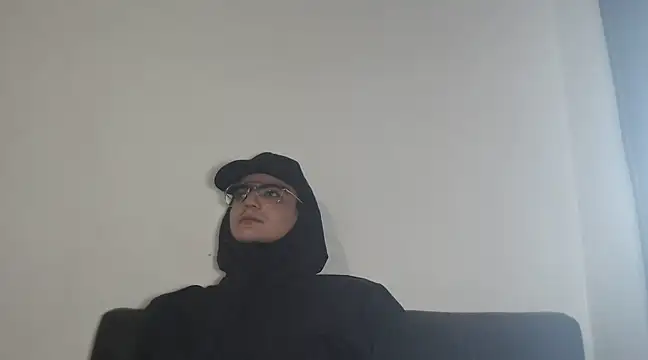 Snapshot of creamyadvisor01 chatting on 01/07/25, 01:46 creamyadvisor01 online show from 01/07/25, 01:46