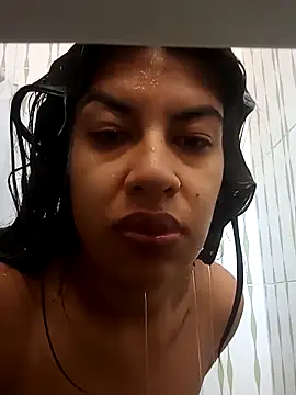 Snapshot of Anamaria-24 chatting on 05/03/26, 02:45 Anamaria-24 online show from 05/03/26, 02:45