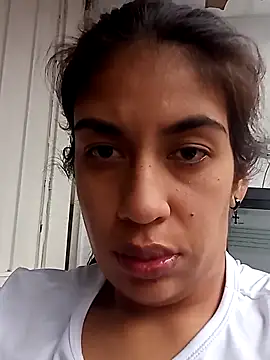 Snapshot of Anamaria-24 chatting on 05/05/26, 07:22 Anamaria-24 online show from 05/05/26, 07:22
