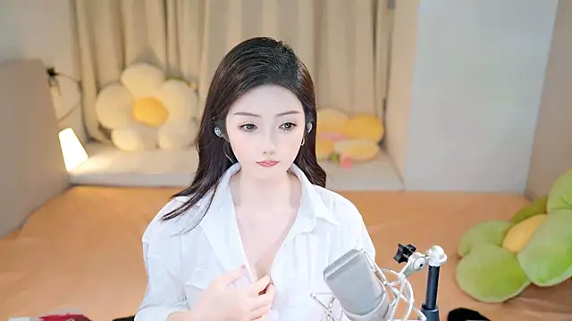 Eimile online show from 12/07/24, 02:57