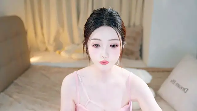 Eimile online show from 03/07/25, 03:07