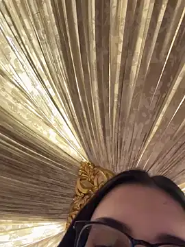 Snapshot of YeKaterinas chatting on 12/25/24, 07:13 YeKaterinas online show from 12/25/24, 07:13