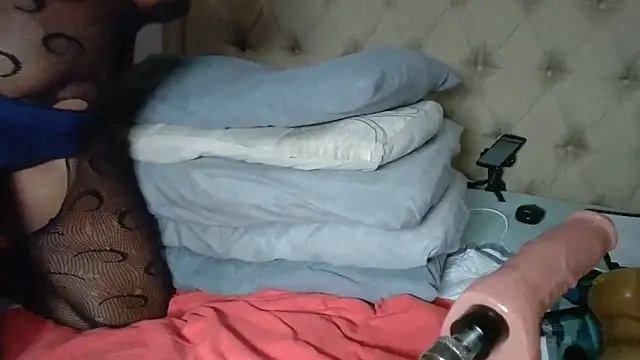 QUEENSHEBAxx01 online show from 06/10/26, 04:12