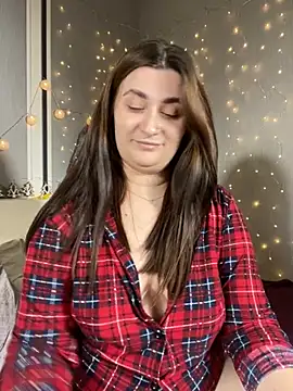 Jadelli online show from 11/30/25, 08:13