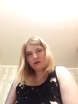 Snapshot of SckayilaGray chatting on 12/23/24, 10:44 SckayilaGray online show from 12/23/24, 10:44