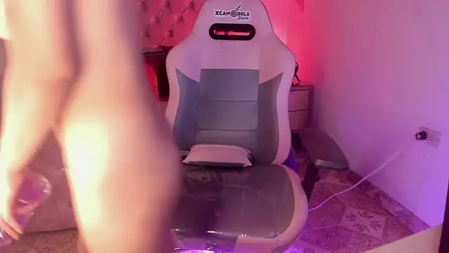 sofi soft  online show from 02/15/25, 07:17