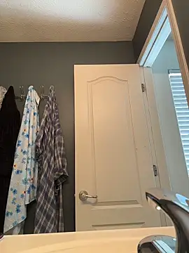 Snapshot of Ectorius chatting on 02/18/26, 03:41 Ectorius online show from 02/18/26, 03:41