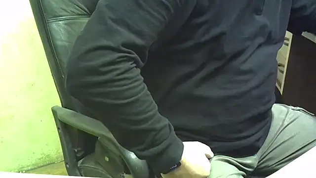 nikdov3 online show from 09/18/25, 04:36