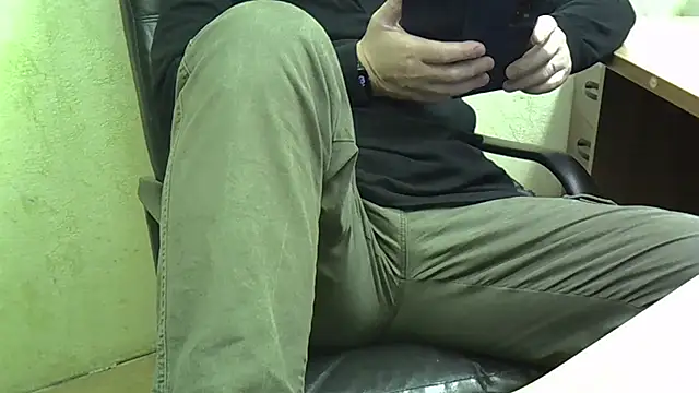 nikdov3 online show from 11/14/25, 04:33