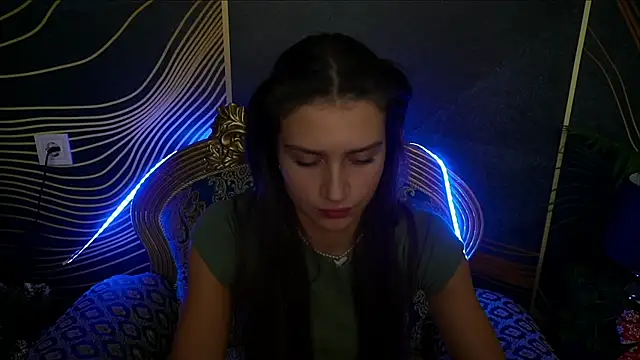 ValeryRoyale online show from 12/10/24, 05:33