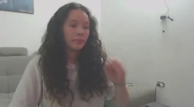 Snapshot of Yeimi360 chatting on 03/09/25, 08:40 Yeimi360 online show from 03/09/25, 08:40