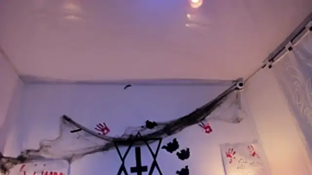 LunaSmitt online show from 10/16/25, 11:55