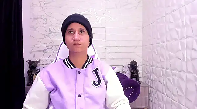 Snapshot of Im_Milan_Rs chatting on 02/10/25, 10:09 Im Milan Rs online show from 02/10/25, 10:09