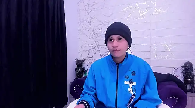 Snapshot of Im_Milan_Rs chatting on 02/11/25, 06:51 Im Milan Rs online show from 02/11/25, 06:51