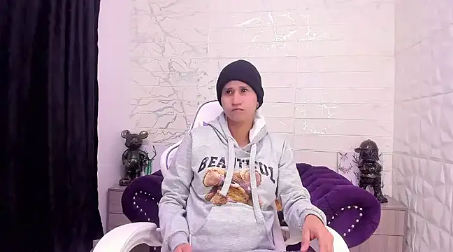 Snapshot of Im_Milan_Rs chatting on 02/12/25, 12:05 Im Milan Rs online show from 02/12/25, 12:05