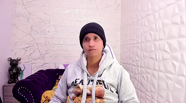 Snapshot of Im_Milan_Rs chatting on 02/12/25, 03:07 Im Milan Rs online show from 02/12/25, 03:07