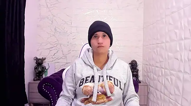 Snapshot of Im_Milan_Rs chatting on 02/12/25, 06:40 Im Milan Rs online show from 02/12/25, 06:40