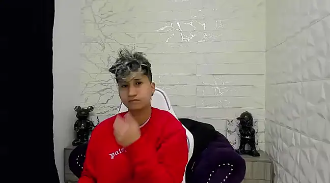 Snapshot of Im_Milan_Rs chatting on 02/13/25, 06:41 Im Milan Rs online show from 02/13/25, 06:41