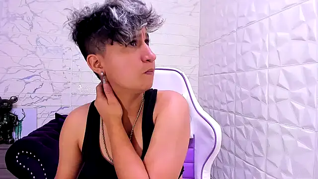 Snapshot of Im_Milan_Rs chatting on 02/15/25, 12:15 Im Milan Rs online show from 02/15/25, 12:15