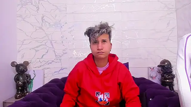 Snapshot of Im_Milan_Rs chatting on 02/17/25, 06:53 Im Milan Rs online show from 02/17/25, 06:53