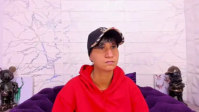 Snapshot of Im_Milan_Rs chatting on 02/18/25, 03:21 Im Milan Rs online show from 02/18/25, 03:21