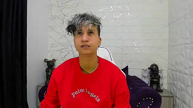 Snapshot of Im_Milan_Rs chatting on 02/19/25, 12:14 Im Milan Rs online show from 02/19/25, 12:14