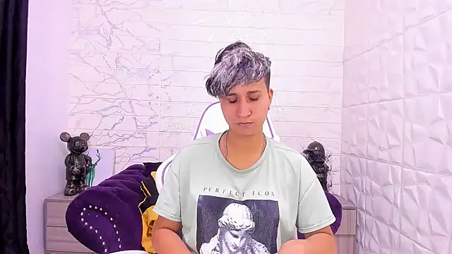 Snapshot of Im_Milan_Rs chatting on 02/19/25, 03:17 Im Milan Rs online show from 02/19/25, 03:17