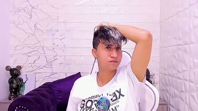 Snapshot of Im_Milan_Rs chatting on 02/20/25, 03:12 Im Milan Rs online show from 02/20/25, 03:12