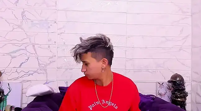 Snapshot of Im_Milan_Rs chatting on 02/20/25, 07:01 Im Milan Rs online show from 02/20/25, 07:01