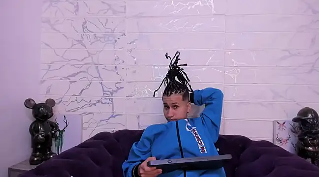 Snapshot of Im_Milan_Rs chatting on 02/22/25, 09:45 Im Milan Rs online show from 02/22/25, 09:45