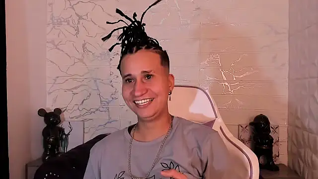 Snapshot of Im_Milan_Rs chatting on 02/23/25, 03:13 Im Milan Rs online show from 02/23/25, 03:13