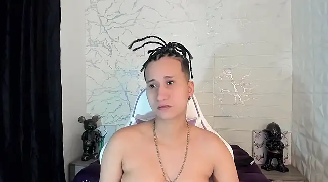 Snapshot of Im_Milan_Rs chatting on 02/28/25, 12:43 Im Milan Rs online show from 02/28/25, 12:43