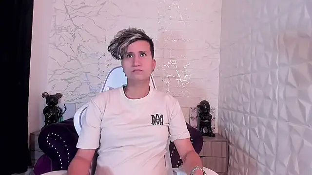 Snapshot of Im_Milan_Rs chatting on 03/09/25, 03:11 Im Milan Rs online show from 03/09/25, 03:11