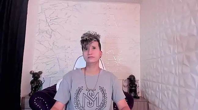 Snapshot of Im_Milan_Rs chatting on 03/11/25, 12:00 Im Milan Rs online show from 03/11/25, 12:00