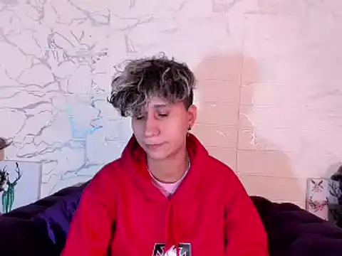 Snapshot of Im_Milan_Rs chatting on 03/15/25, 02:03 Im Milan Rs online show from 03/15/25, 02:03