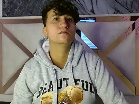 Snapshot of Im_Milan_Rs chatting on 09/18/25, 02:35 Im Milan Rs online show from 09/18/25, 02:35