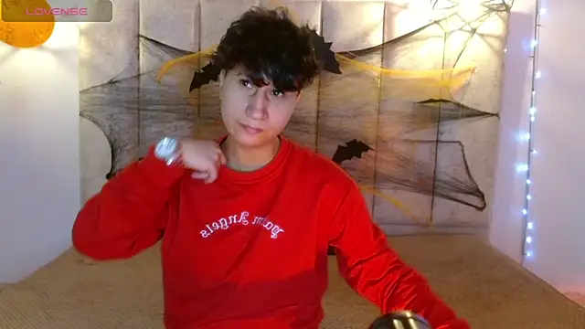 Snapshot of Im_Milan_Rs chatting on 10/19/25, 03:40 Im Milan Rs online show from 10/19/25, 03:40