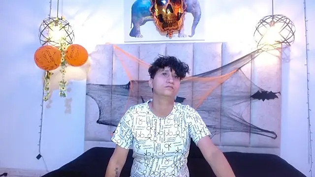 Snapshot of Im_Milan_Rs chatting on 10/31/25, 07:59 Im Milan Rs online show from 10/31/25, 07:59