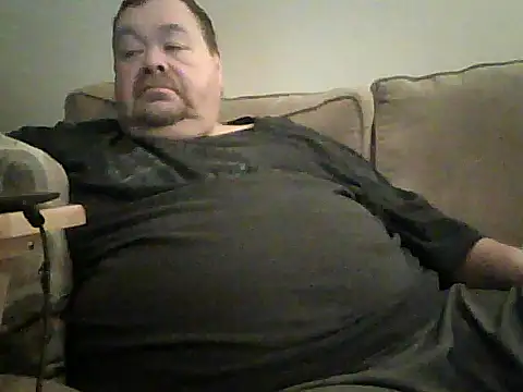 Snapshot of hitman_35 chatting on 11/29/25, 04:37 hitman 35 online show from 11/29/25, 04:37