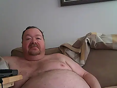 Snapshot of hitman_35 chatting on 02/21/26, 05:03 hitman 35 online show from 02/21/26, 05:03