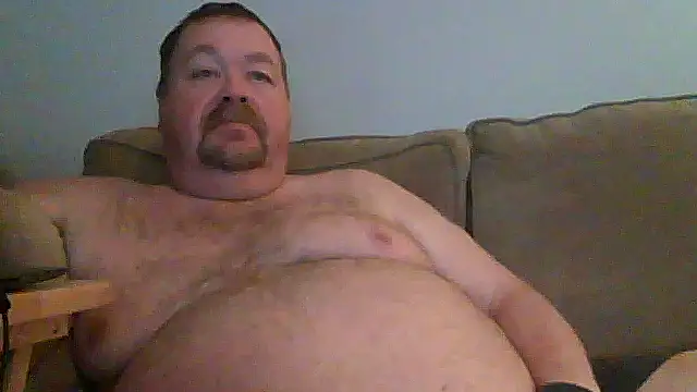 Snapshot of hitman_35 chatting on 04/30/26, 03:46 hitman 35 online show from 04/30/26, 03:46