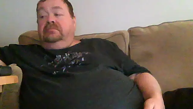 Snapshot of hitman_35 chatting on 05/15/26, 03:02 hitman 35 online show from 05/15/26, 03:02