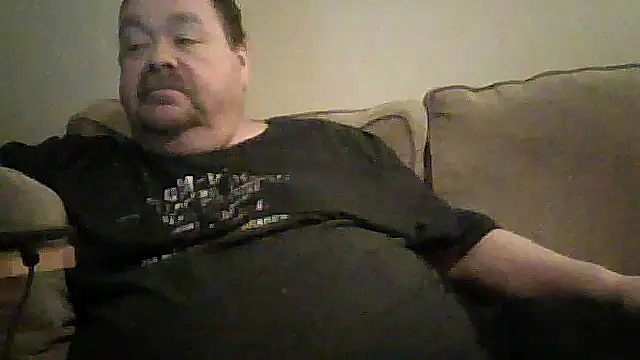 Snapshot of hitman_35 chatting on 05/16/26, 05:15 hitman 35 online show from 05/16/26, 05:15