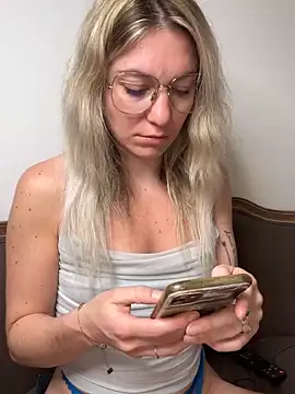 carlaaa online show from 05/08/26, 08:58